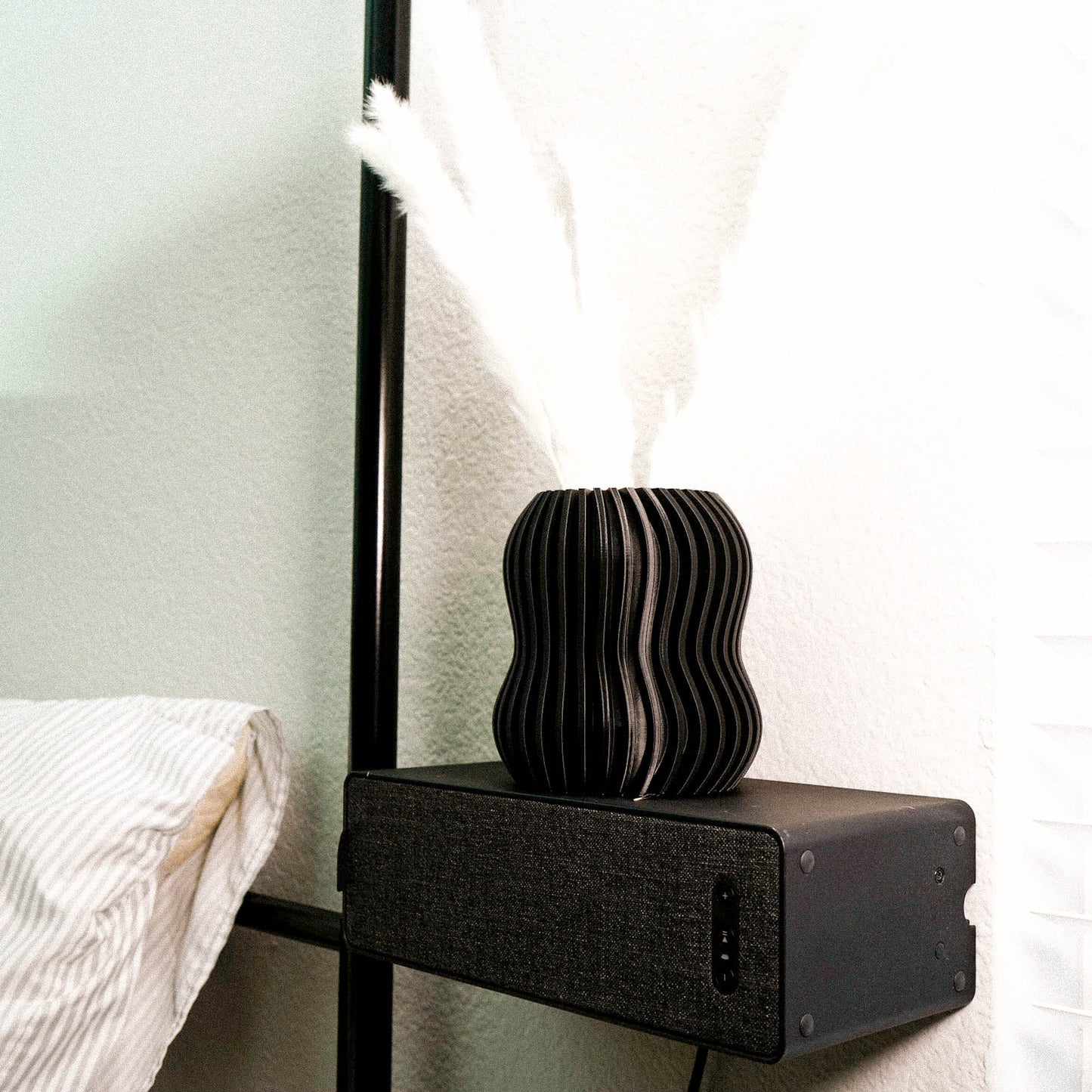 CADRE Vase - Rosebud HomeGoods Black Small MODERN HOME GOOD
