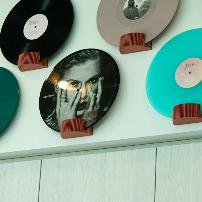 Modern Vinyl Record Storage Display, Easily Display Record Player Vinyls with Adhesive Back, Unique Ribbed Design with Curved Angle Slot