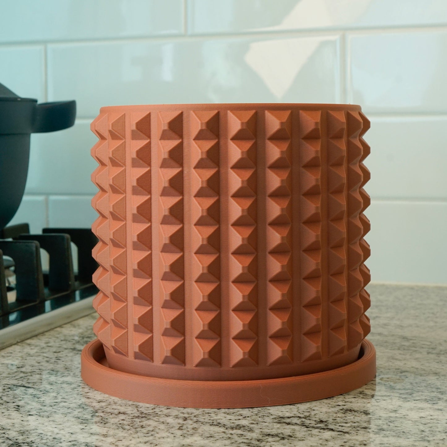Modern Plant Pot Unique with Drainage and Saucer, 3D Printed Planter with Unique Modern Design, Lightweight