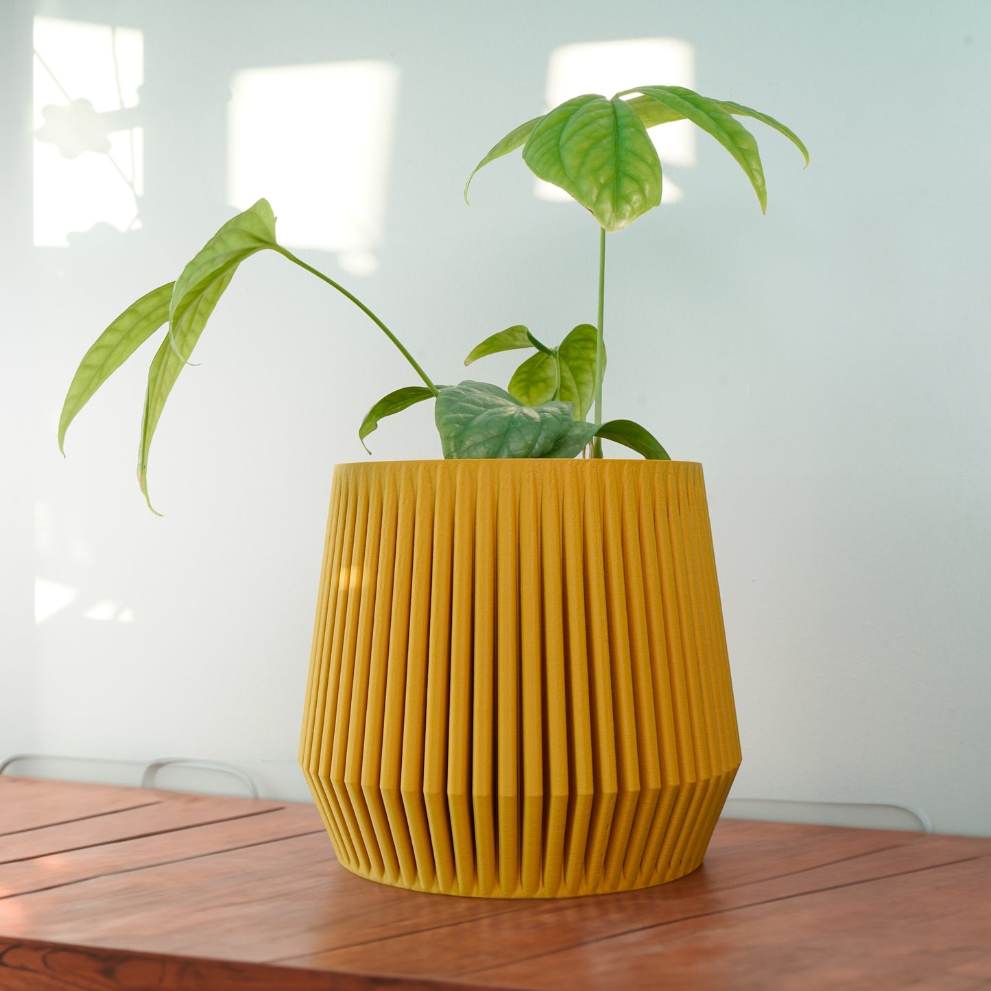 Stratos Modern Plant Pot with Drainage, 3D Printed Planter Pot Unique Modern Ribbed Design, Lightweight Stratos